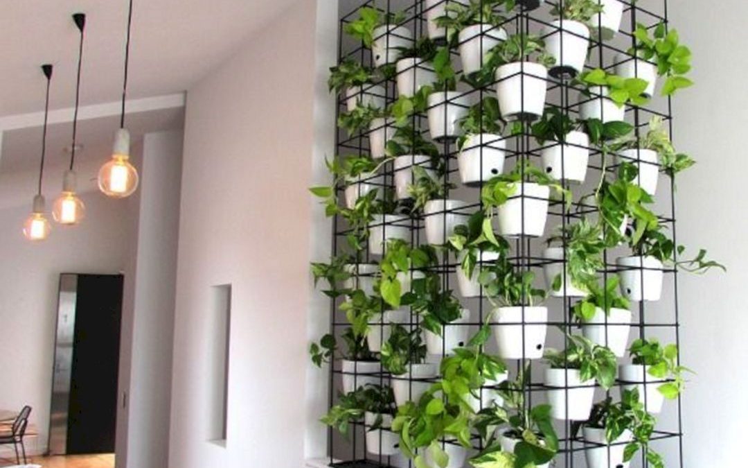 The Ultimate Guide to the Best Plants for Your Indoor Vertical Garden