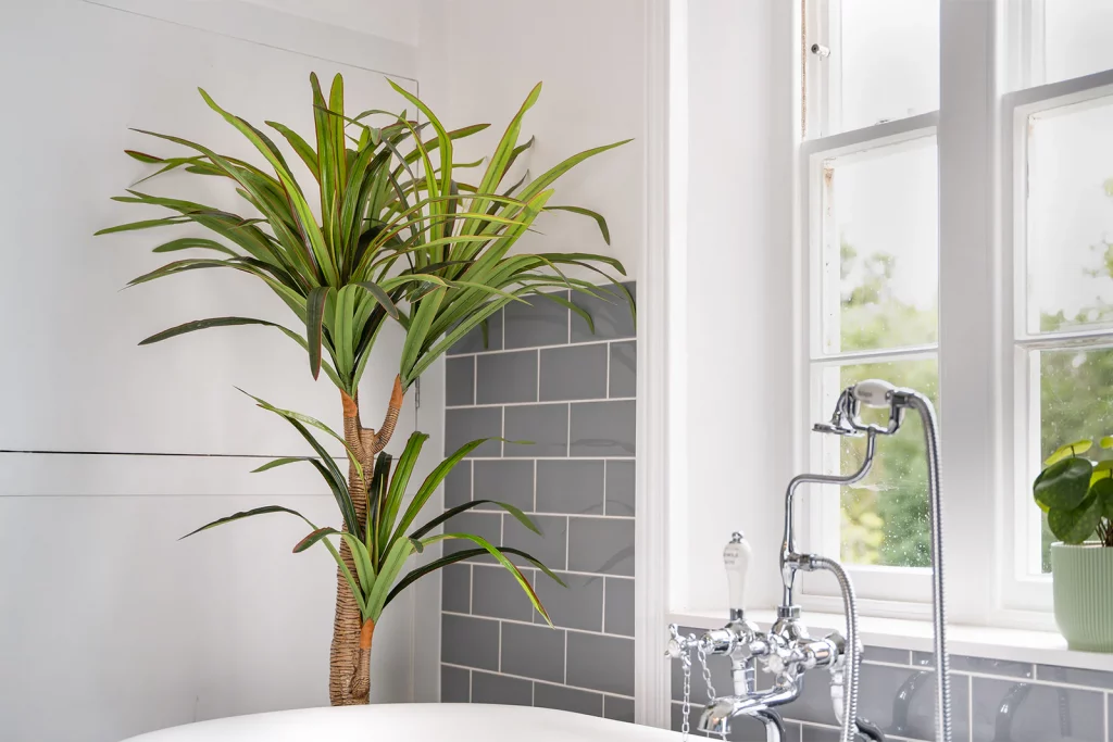 styling indoor artificial garden in bathroom bedroom and home office